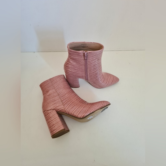 Dorothy Perkins pink faux leather ankle boots mock croc block heel new - Picture 5 of 8